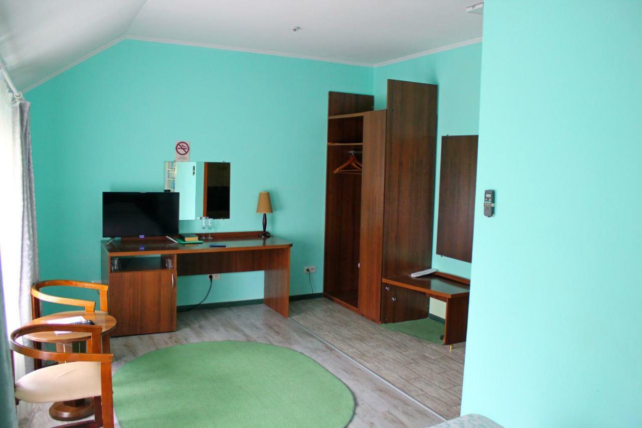 Inn Gusi Project Hotel Mariupol Luaran gambar