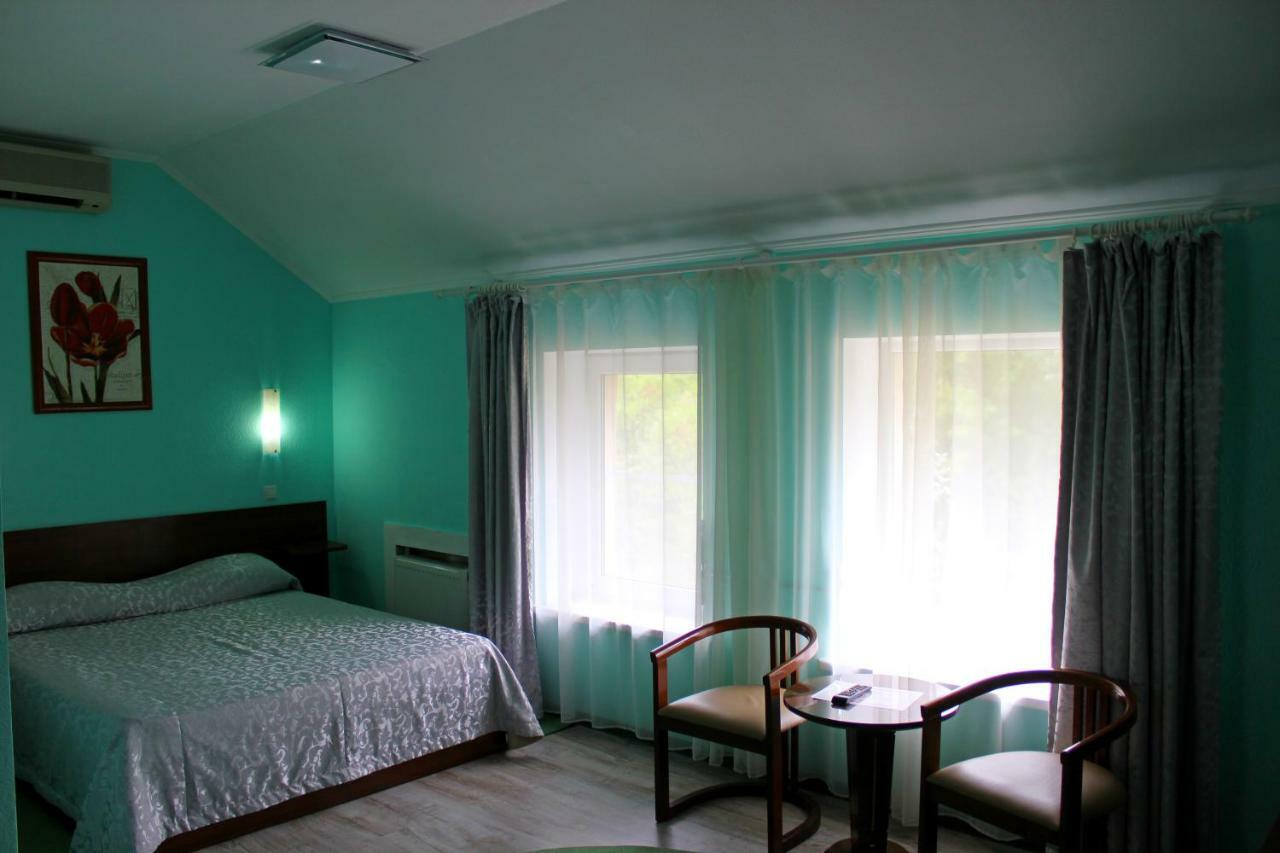 Inn Gusi Project Hotel Mariupol Luaran gambar