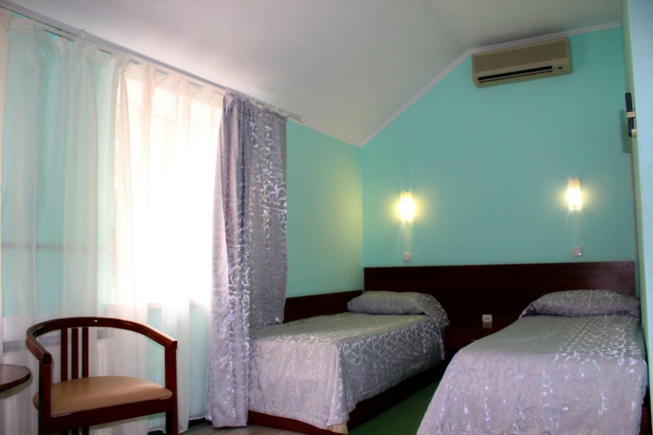 Inn Gusi Project Hotel Mariupol Luaran gambar